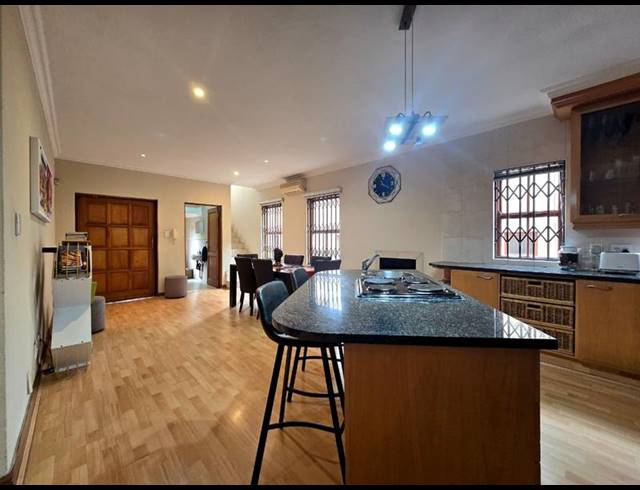 3 BEDROOM CLUSTER FOR SALE IN ALBERANTE